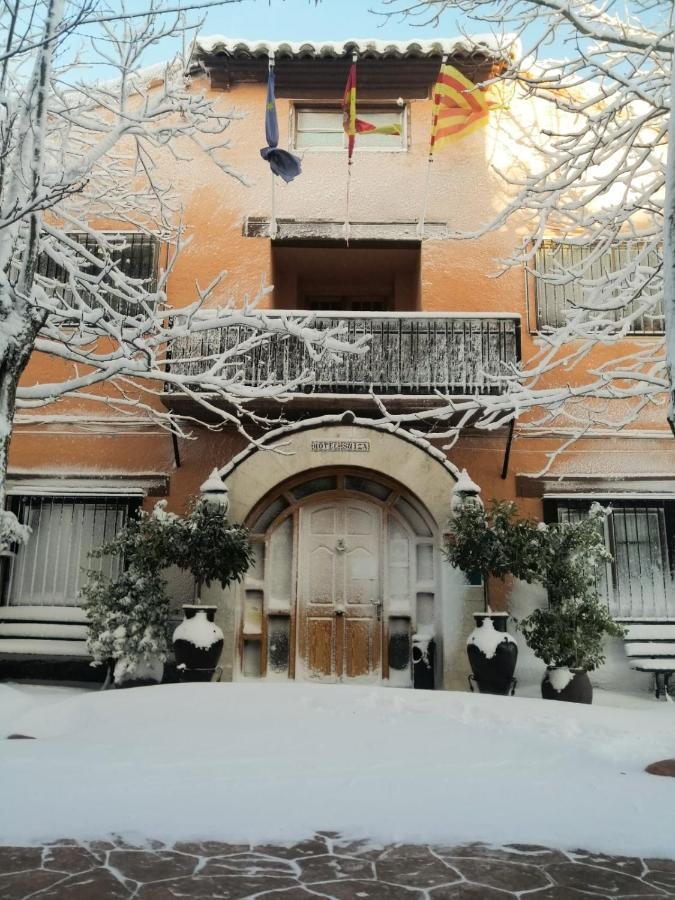 Hotel Suiza Bronchales Exteriér fotografie